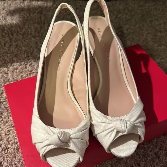 Kelly & Katie Women’s Open Toe Heels. Sz 9. Wood Stack Heel. Delisa  color :Bone - Picture 4 of 5
